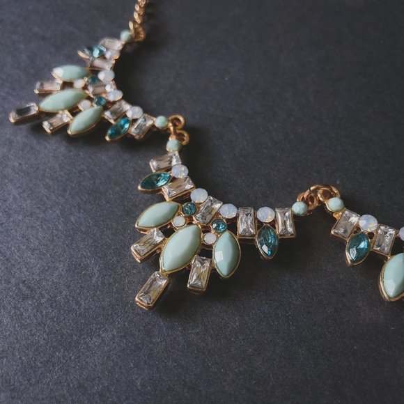 Art Deco Blue Rhinestone Gold Statement Necklace - Picture 3 of 9